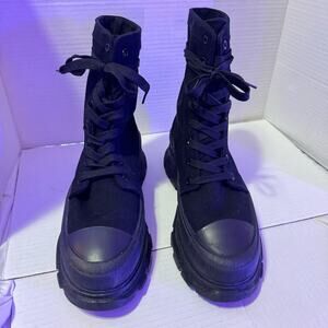 SHOESHOW BLACK HIGHTOP LUGGED SOLE BOOTS SZ 8M